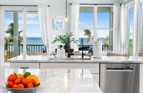 Captiva Casa | NEW Gulf View Luxury Home W/Pool & Club Amenities