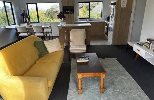 Raglan Casa | New home in central Raglan