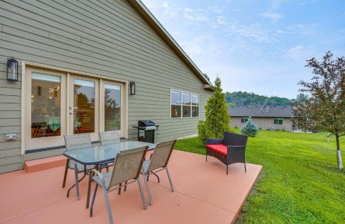 Pine Island Casa | New Home in Pine Island with Yard!