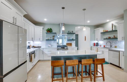 Pine Island Casa | New Home in Pine Island with Yard!