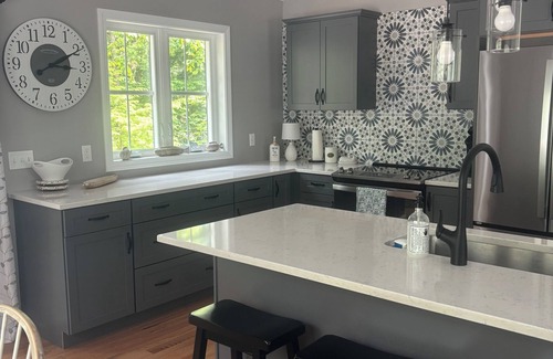 West Bridgton Casa | Brand new home! 1/2 mile to Pleasant Mountain ski area.