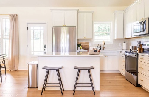 Tusculum Casa | New Home in Tusculum - ALL King Beds! No Cleaning Fees!