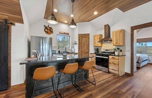 Piedmont Casa | New home on 12 peaceful acres
