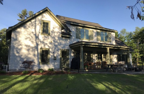 Leland Casa | Nueva casa en el río Leland