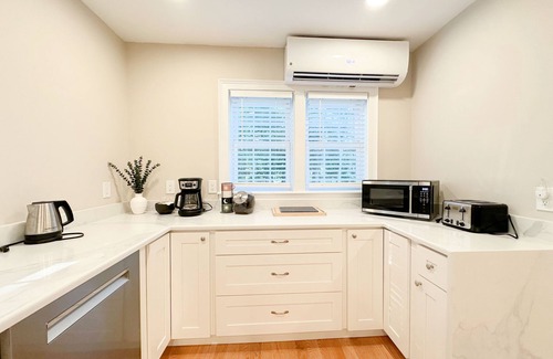 Rye Casa | NEW HOME! Sleeps 10 4Bdrm/4Bath PRIVATE LOT- Jenness Beach Gem!