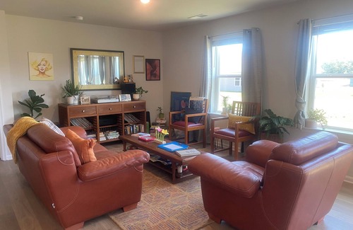 Long Neck Casa | New Home! Walk to Bay, Quick drive to Beach, two King Beds! Bring your Boat!