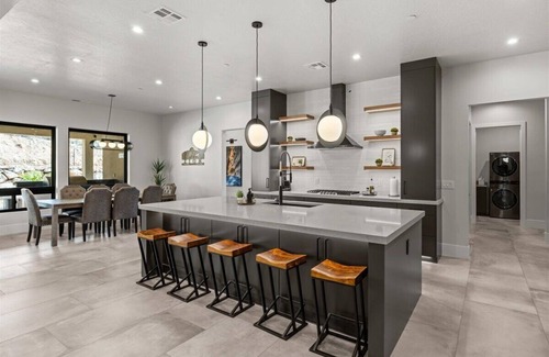 Virgin Casa | New home!! Zion's Edge, Kolob Canyon, Private Pool, Hot Tub, Views!