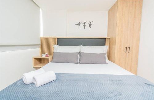 El Tesoro Apartamento | NEW! Homey Loft El Tesoro-Fast Wifi