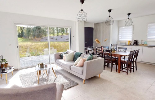 Brignais Casa | New house 12 pers 20mn from Lyon/25mn from Eurexpo