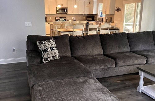 Savannah Casa | New House 20 Minutes to Downtown Savannah close to Tybee Island and Hilton Head