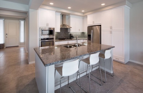 Bermuda Dunes Casa | Casa a estrenar, cerca de todo! 4BR con piscina, jacuzzi y pozo de fuego (para 12)