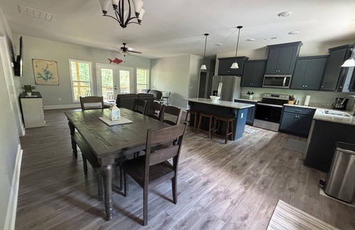 Jacksons' Gap Casa | New House on Lake Martin – Peaceful Creekside-Pet Friendly-Auburn Football