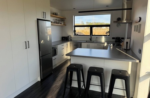 Fairlie Casa | New house with stunning mountain views and outdoor bath