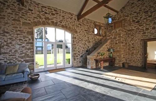 Flintshire Casa | New House Wrexham sleeps 4