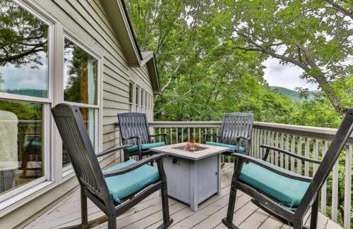 Big Canoe Casa | New in Big Canoe- Golf Lake & Mountain Views