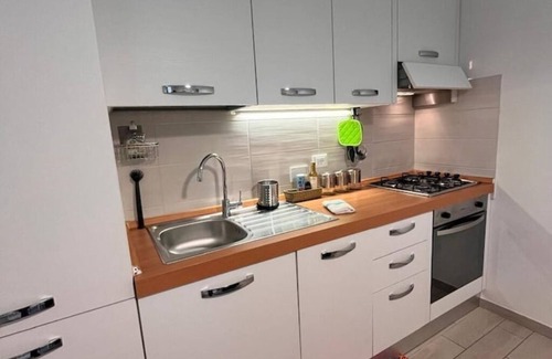Careggi Rifredi Apartamento | New in Florence, welcoming with parking space