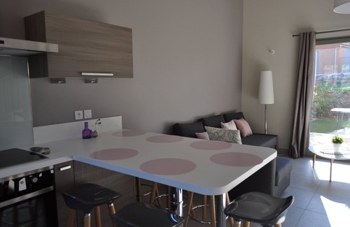 Roussillon Cabaña | NEW in Roussillon: Seasonal Rental Villas Dolce Vita