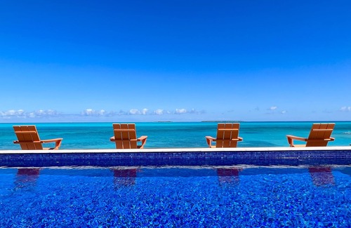 Tar Bay Casa | New IslandChicBeach Home! StunningViews-Pool-OutdoorKitchen-Reef-mini bballCourt