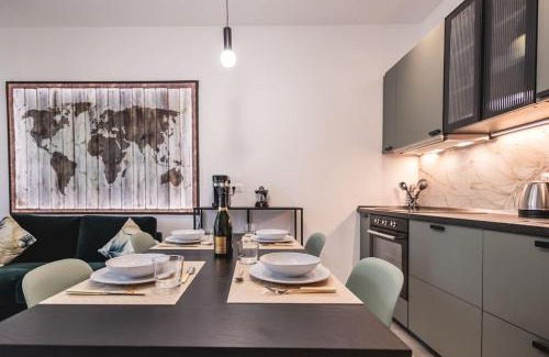 Alba Apartamento | New Jungle Chic Home