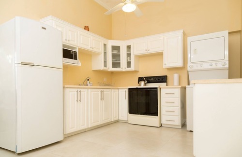 New Kingston Apartamento | New Kingston Guest Apartment at Westbury