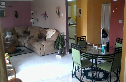 New Kingston Apartamento | New Kingston Guest Apartment III