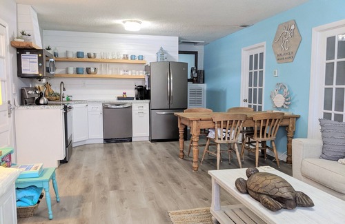 Kiska Beach Cabaña | ¡NUEVO!Kiska Cottage: Ofertas de otoño y Snowbird: paseo a la playa: bicicletas + sillas incl.