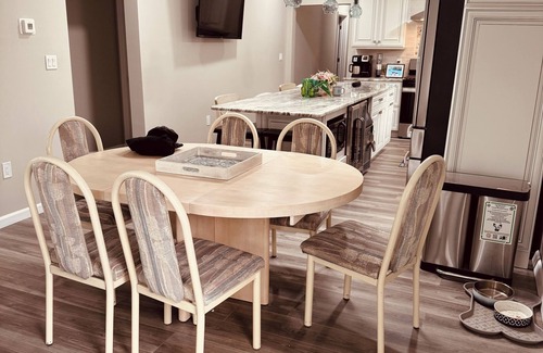 West Cape May Casa | New Kitchen Summer 2025! Includes Beach Box & 8 Beach Tags! Sat to Sat rental.