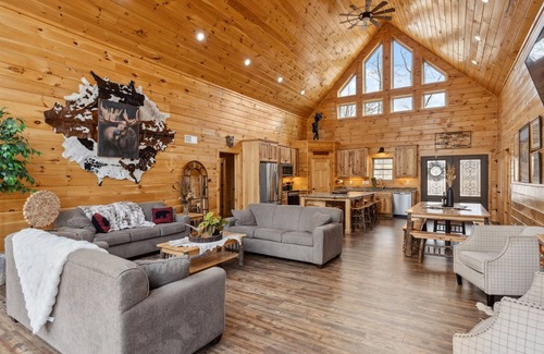 Huntingdon Casa | NEW - Knotty Pine - Raystown Lake