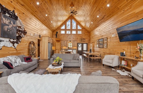 Huntingdon Casa | NEW - Knotty Pine - Raystown Lake