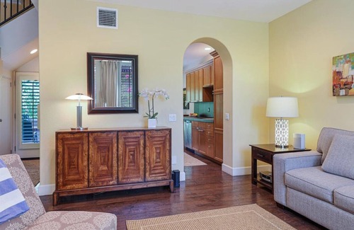 Baristo Casa | New! La Bella Villorrio - 3 Bedroom Tuscan Style Townhouse-Downtown Palm Springs