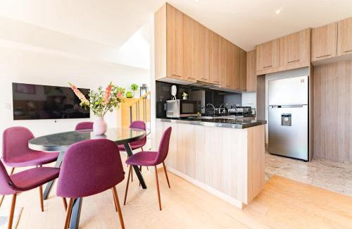 Roma Sur Casa | NEW La Roma Penthouse 100m2 Terrace Pool and Gym