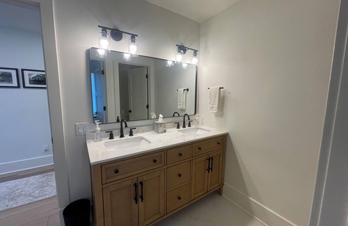 Twin Lakes Casa | NEW! Lake Elizabeth Waterfront home with 2 Master Suites
