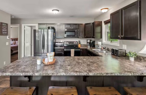 Pocono Lake Chalet De Esquí | NEW! Lake-Front! Tavern At The Woods