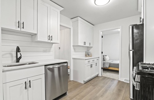 Newville Casa | NEW- Lake View Escape ~ Water Views w/ Game Room near Lake Koshkonong