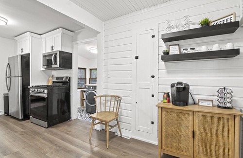 Newville Casa | NEW- Lake View Escape ~ Water Views w/ Game Room near Lake Koshkonong