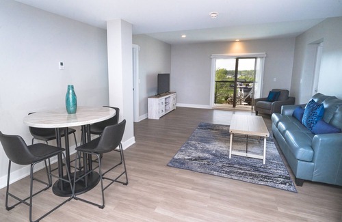 Canandaigua Condominio | New Lakefront 2 bedroom Condo on North end of Canandaigua Lake