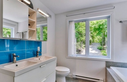 Mille-Isles Chalet De Esquí | New Lakefront Cottage in Morin Heights
