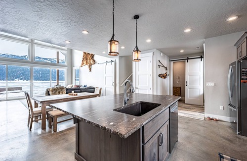 Tamarack Resort Chalet De Esquí | New Lakefront Modern Chalet With Panoramic Views