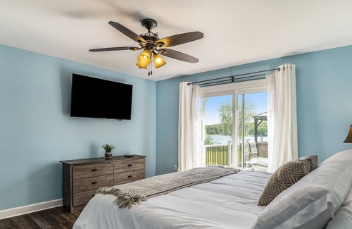 Smyrna Casa | New Lakefront Rental Home