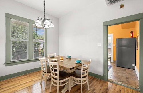 Dixieland Casa | NEW! Lakeland Landing | Cute Bungalow by Downtown
