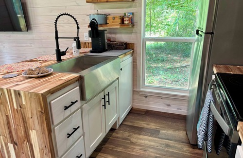 Tallahassee Cabina | New Lakeside Cabin in Tallahassee, secluded & near town