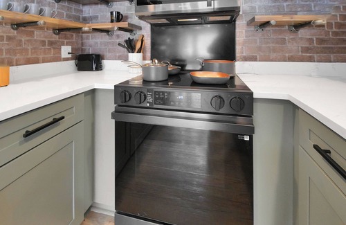 Ludlow Cabina | NEW Lakeside cabin W/ Hot Tub Newly Renovated!