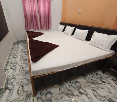 Varanasi Nagar Nigam Casa | New Lakshman Guest House