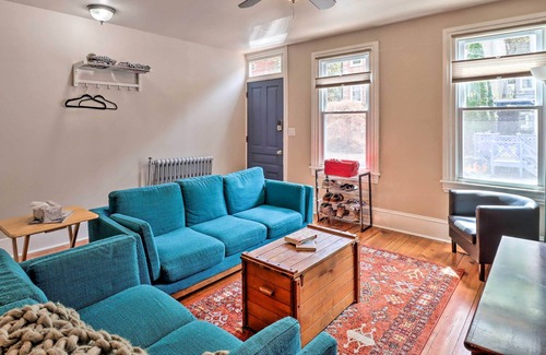Ashfield Casa | NEW! Lehigh Gorge Townhome in Downtown Jim Thorpe!