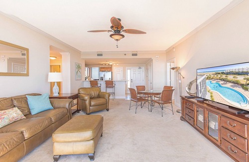 Pensacola Beach Condominio | New Listing! 2B Gulf Views at Emerald Dolphin 540