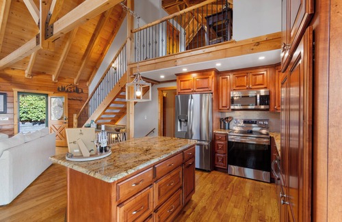 Dahlonega Casa | NEW listing! 3 bedrooms,game room,gorgeous mountain view-close to everything!