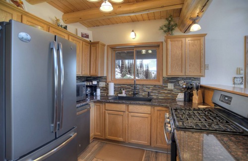 Creede Casa | New Listing! 3-story Mountain Cabin - Breathtaking Views - Large Deck