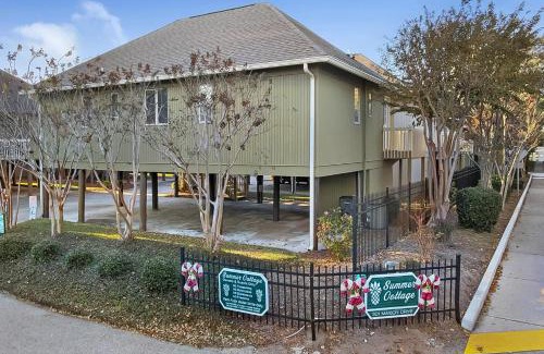 Myrtle Beach Casa | New Listing| 3BD Cottage | Steps From The Beach | Wavecrest Beach Vacations