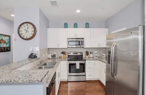 Bay Lake Casa | New listing 4 Beds / 3 Baths Lucaya Village
