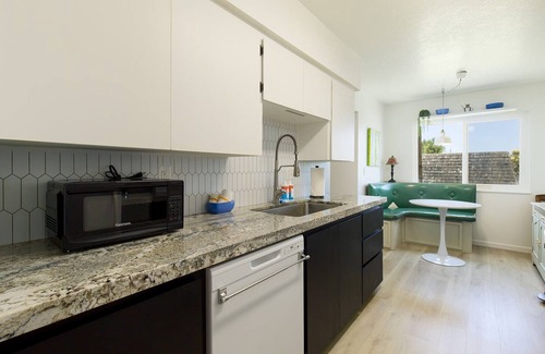 Arcata Apartamento | New Listing! Abode at 124°West -Comfortable and Stylish Arcata Retreat